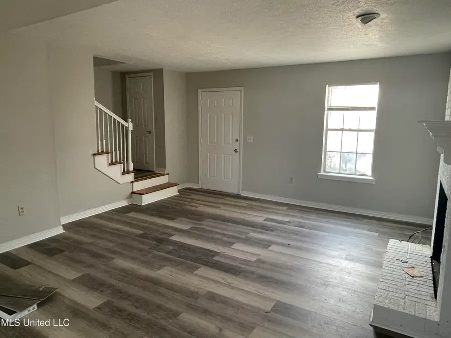 1201-1202 Jamestown Way, Jackson, MS 39211 - Image #3
