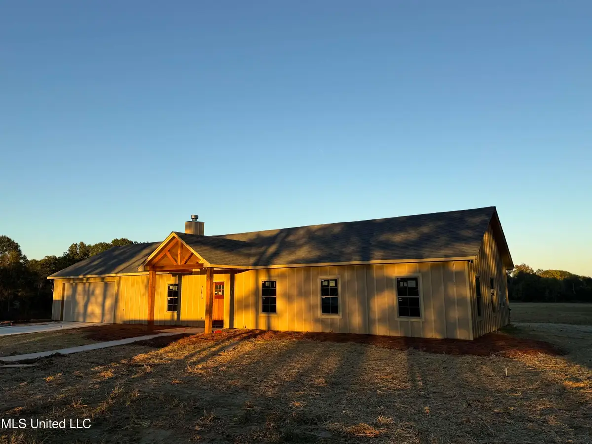 990 Black Jack Road, Vaughan, MS 39179 - Image #1