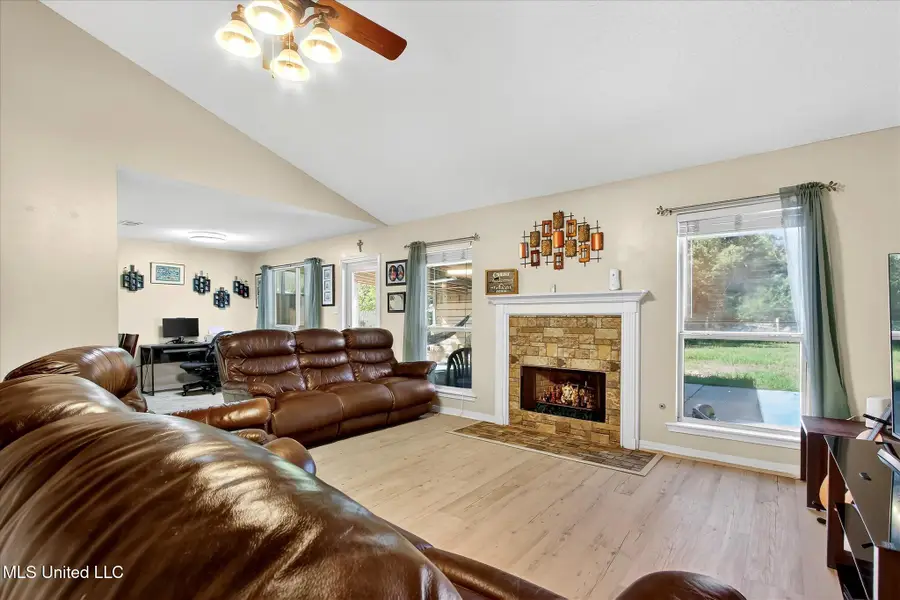 1210 Merritt Lane, Ocean Springs, MS 39564 - Image #3