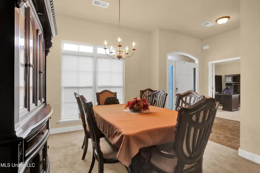 8699 N Courtly Circle, Olive Branch, MS 38654 - Image #3