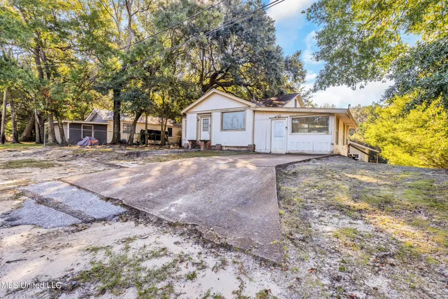 718 Signal Street, Ocean Springs, MS 39564 - Image #3