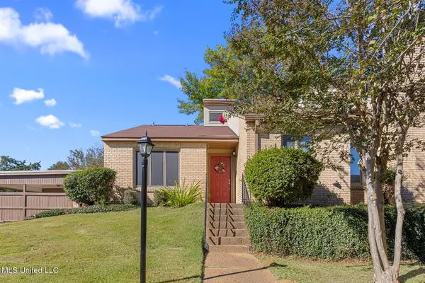21 Park Crest Place, Jackson, MS 39211