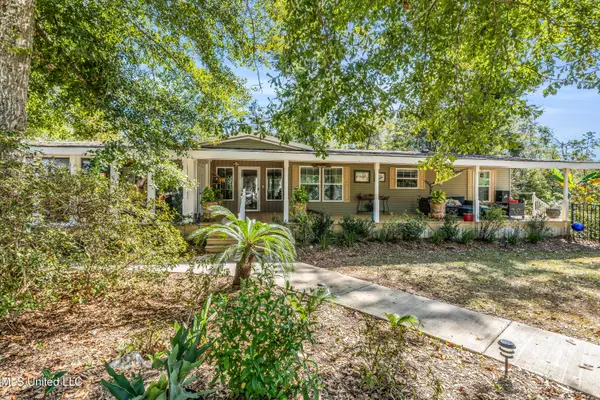 17990 Cuevas Road, Kiln, MS 39556