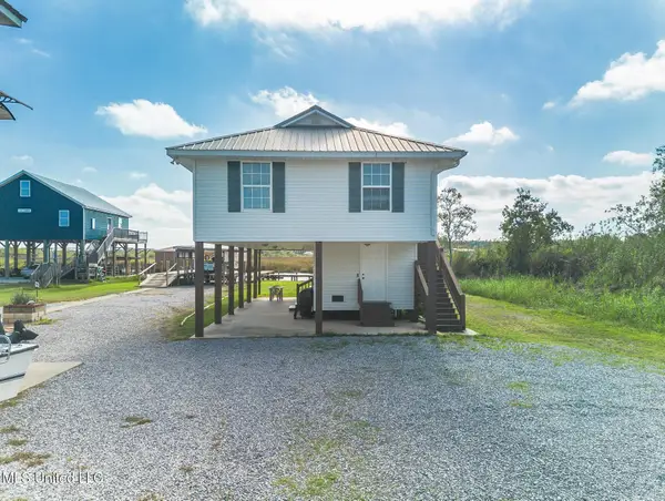 11156 E Bayou View Drive, Bay Saint Louis, MS 39520