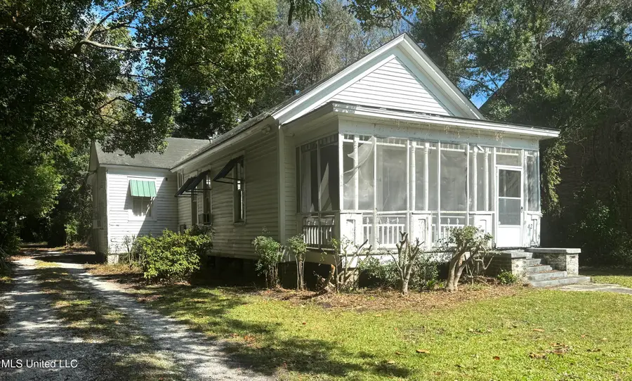 4219 Bellview Avenue, Moss Point, MS 39563 - Image #2