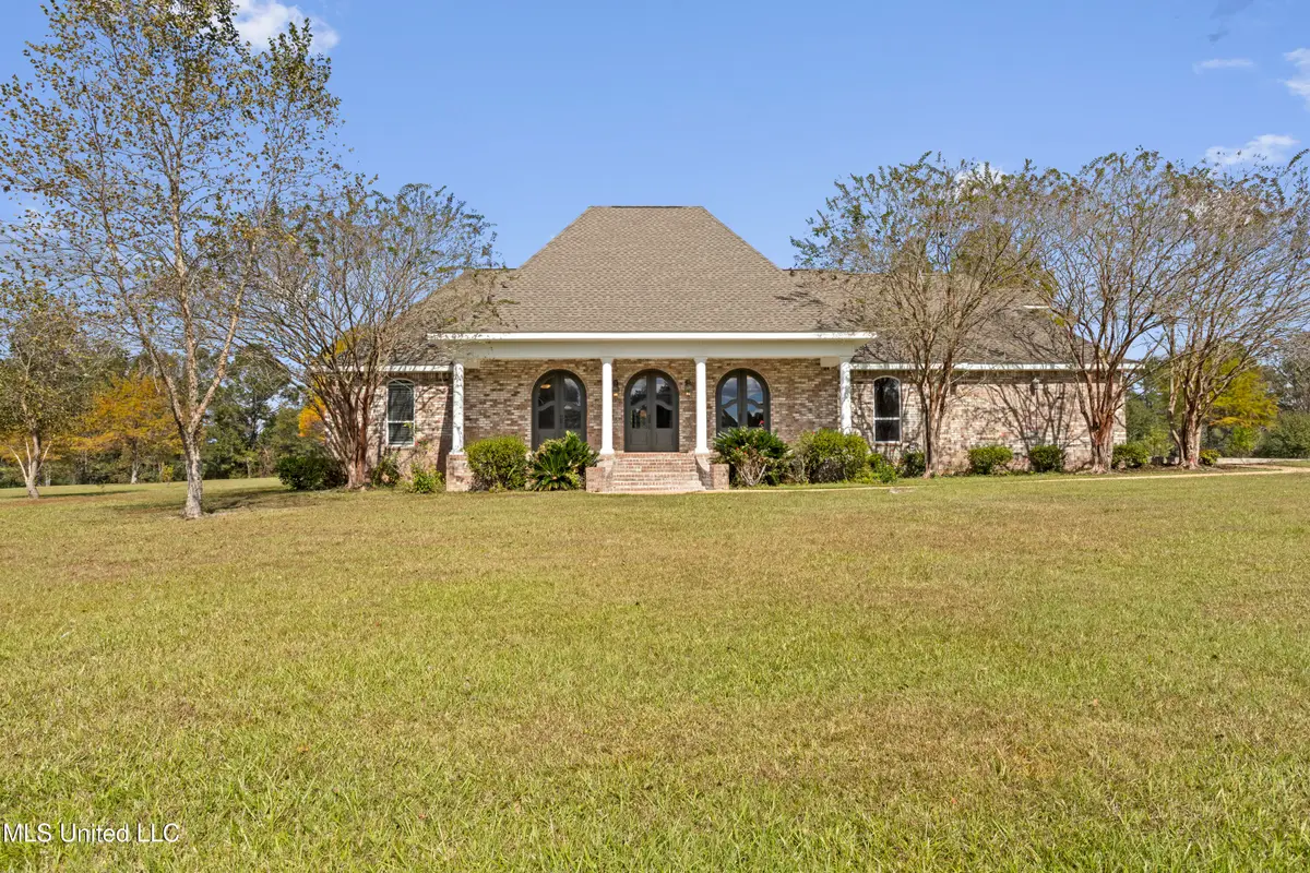 1523 W College Avenue, Wiggins, MS 39577 - Image #1