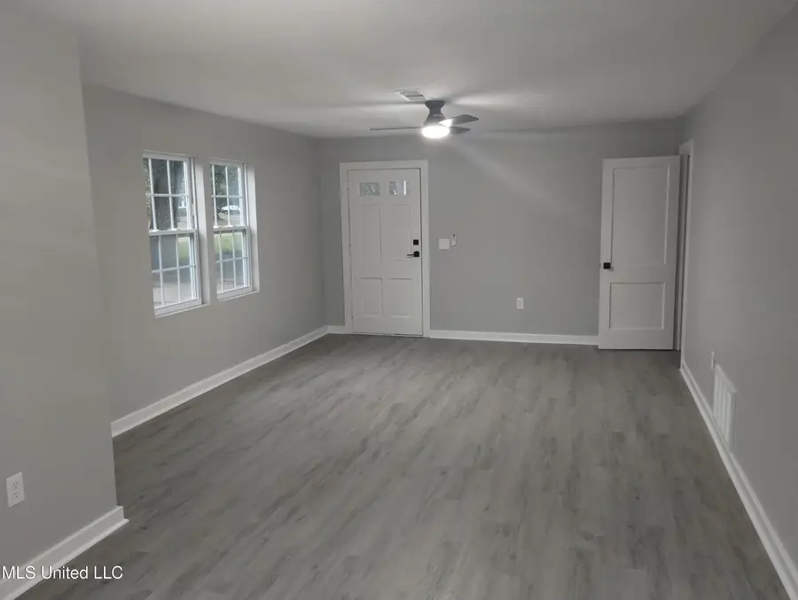 4858 Sheridan Drive, Jackson, MS 39206 - Image #3