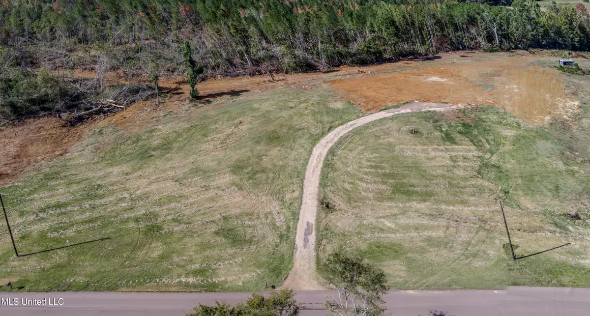 131 Waverly Circle, Senatobia, MS 38668 - Image #1