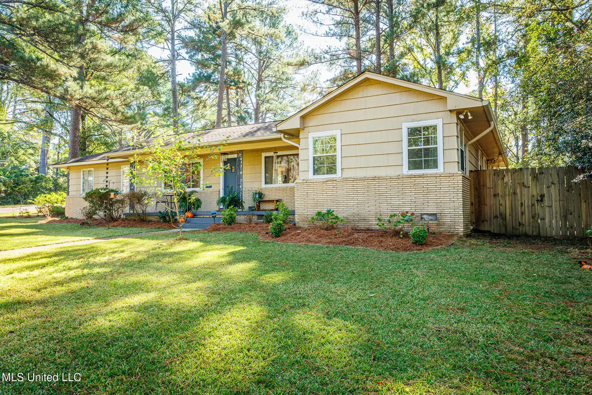 971 Parkwood Place, Jackson, MS 39206 - Image #1