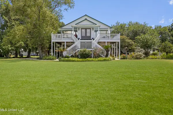 1099 Campbell Drive, Biloxi, MS 39532