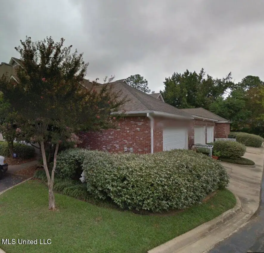 1042 Bayridge Drive, Jackson, MS 39211 - #1
