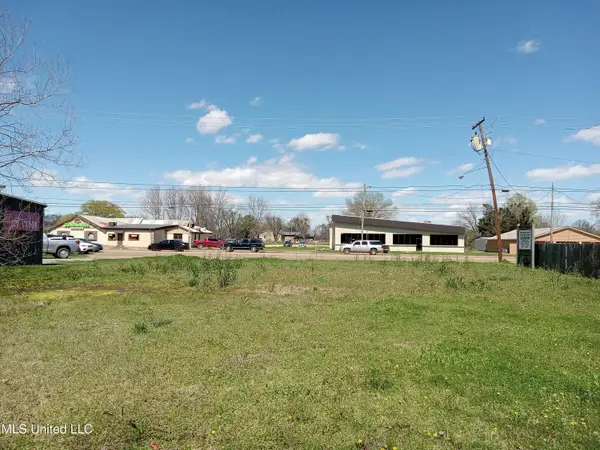 417 W Highway 82, Indianola, MS 38751