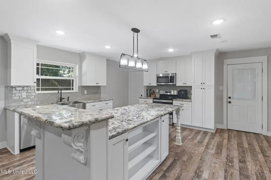 427 Christi Lane, Biloxi, MS 39531 - Image #3