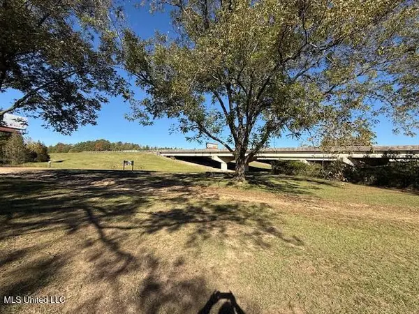 465 Stonewall Road, Byhalia, MS 38611