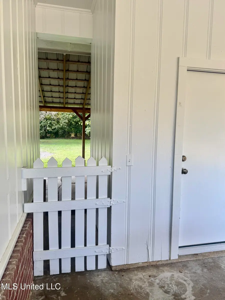 303 Ferriday Drive, Ridgecrest, LA 71334 - Image #3