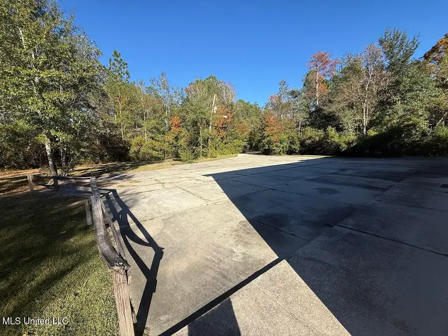 17207 Camellia Street, Kiln, MS 39556 - Image #3