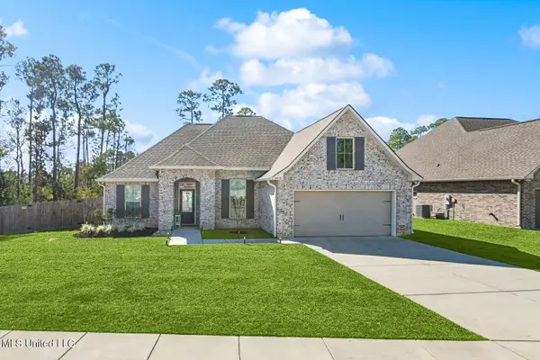 6959 Osprey Drive, Ocean Springs, MS 39564