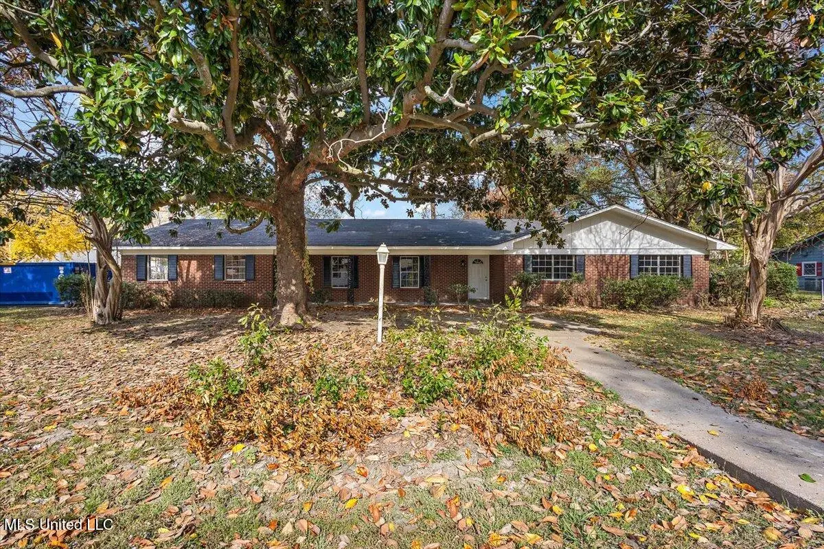 307 E Eighteenth Street, Yazoo City, MS 39194 - Image #1