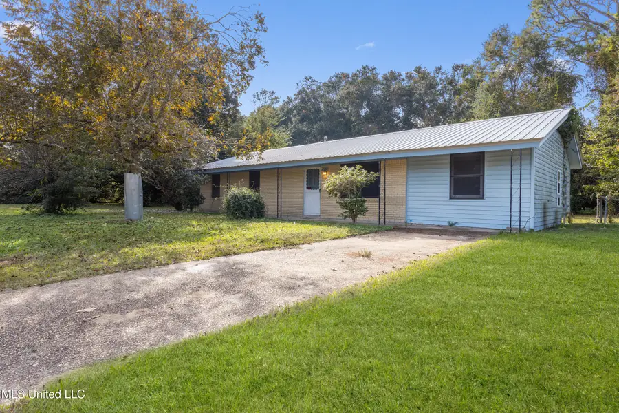 379 Greenwood Drive, Biloxi, MS 39531 - Image #2