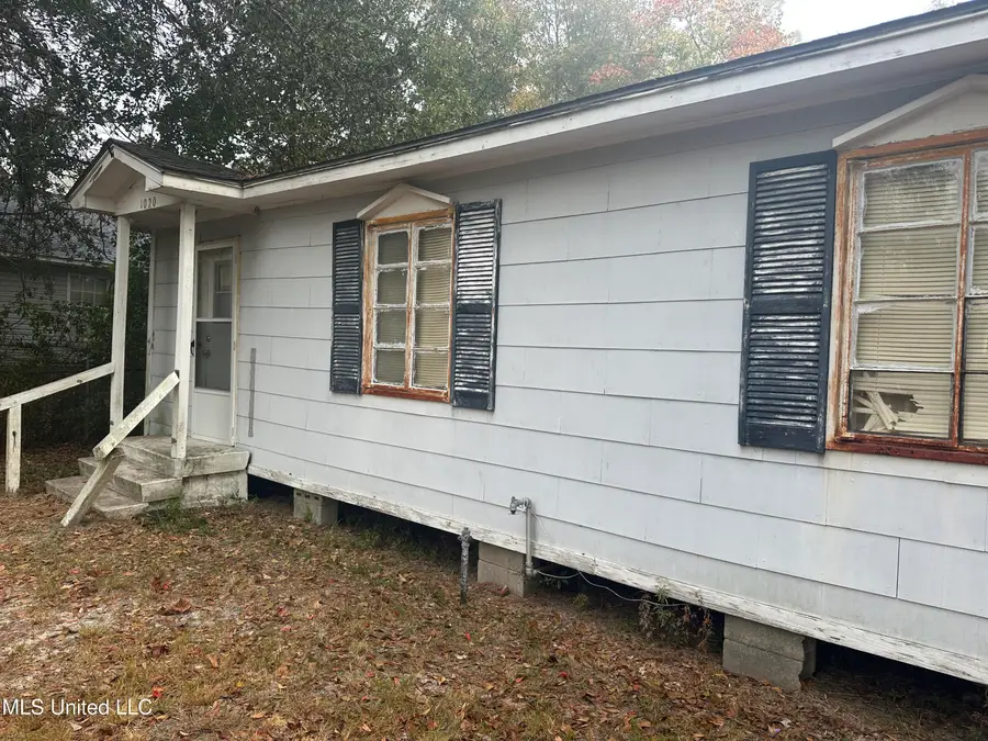 1020 Beach Avenue, Gulfport, MS 39501 - Image #3