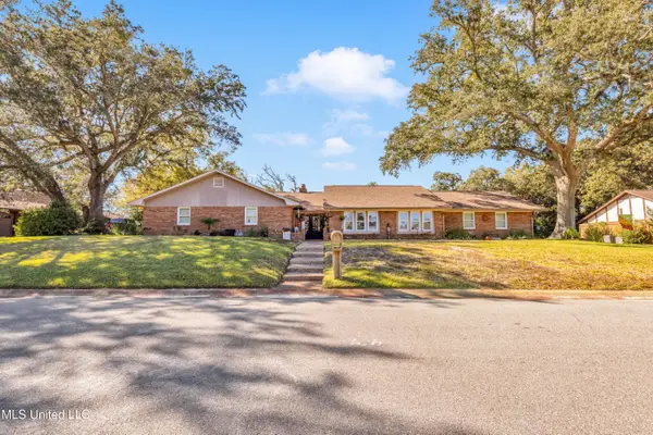 425 Woodland Park Drive, Biloxi, MS 39531