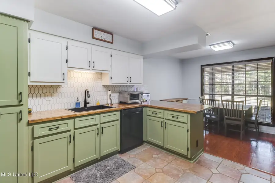 13682 John Clark Road, Gulfport, MS 39503 - Image #2