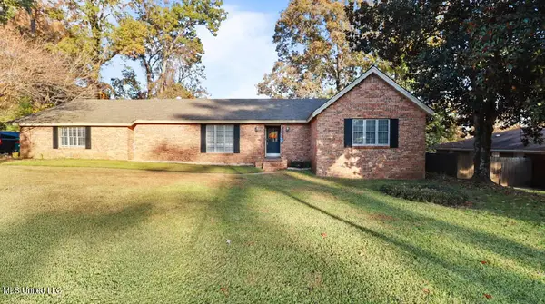 223 Redbud Drive, Vicksburg, MS 39180