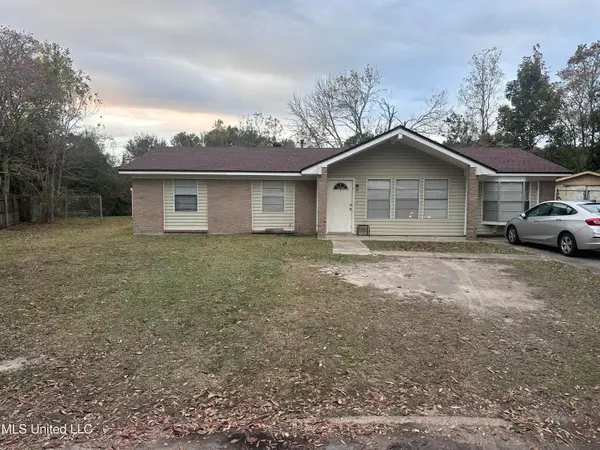 5013 Cambridge Drive, Pascagoula, MS 39581