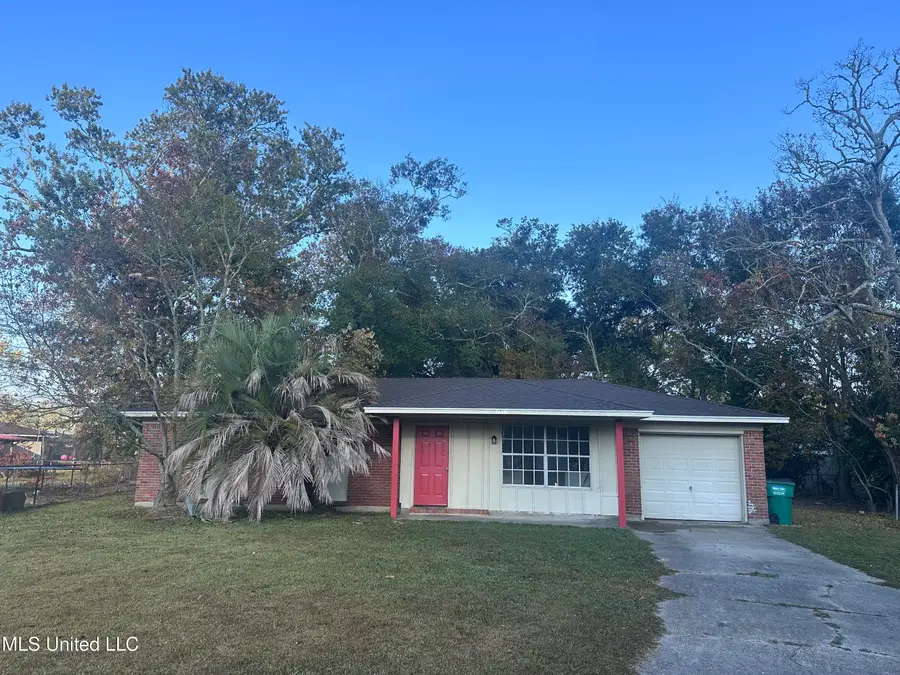 5013 Cambridge Drive, Pascagoula, MS 39581 - Image #2