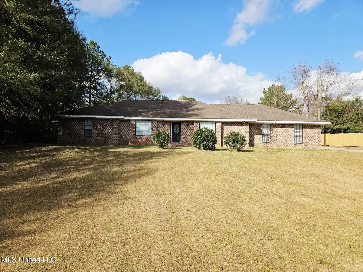 1064 Lake Shore Road, Hattiesburg, MS 39401 - Image #1