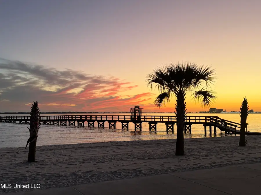 527 Front Beach Drive, Ocean Springs, MS 39564 - Image #3