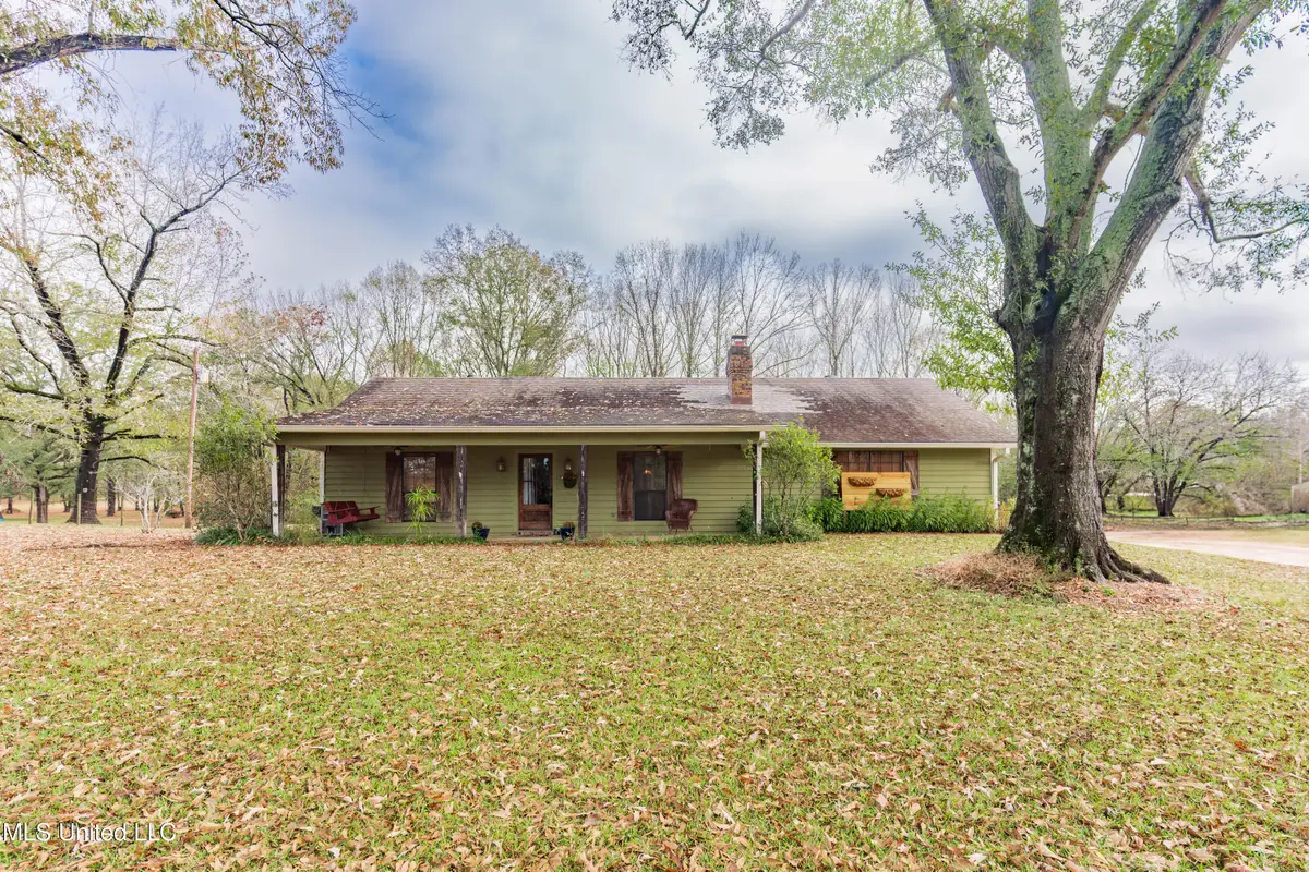 1104 N Chapel Hill Road, Raymond, MS 39154 - #1