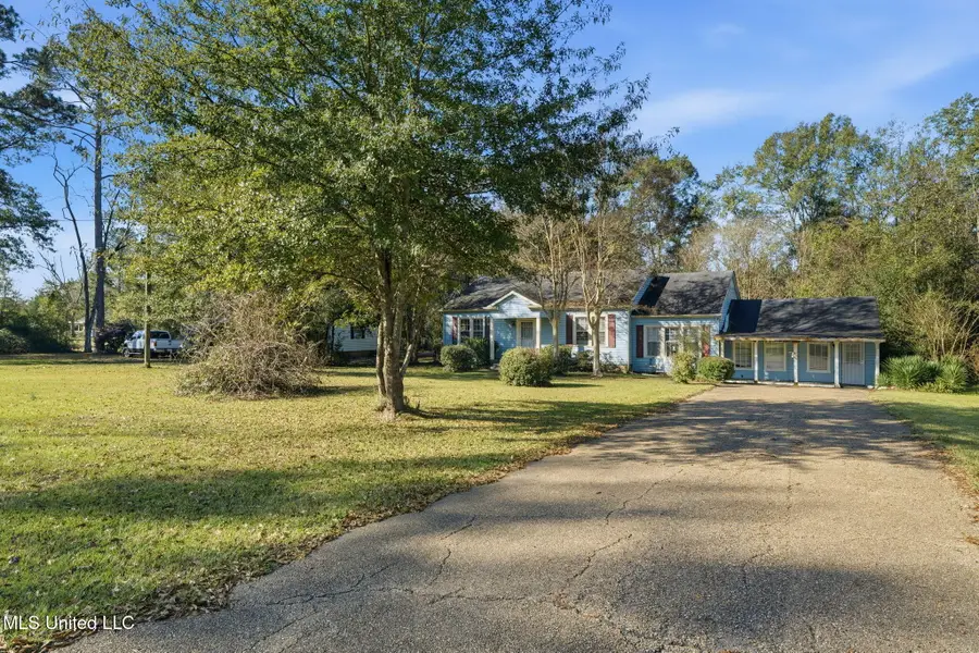 1413 N Jackson Street, Brookhaven, MS 39601 - Image #2