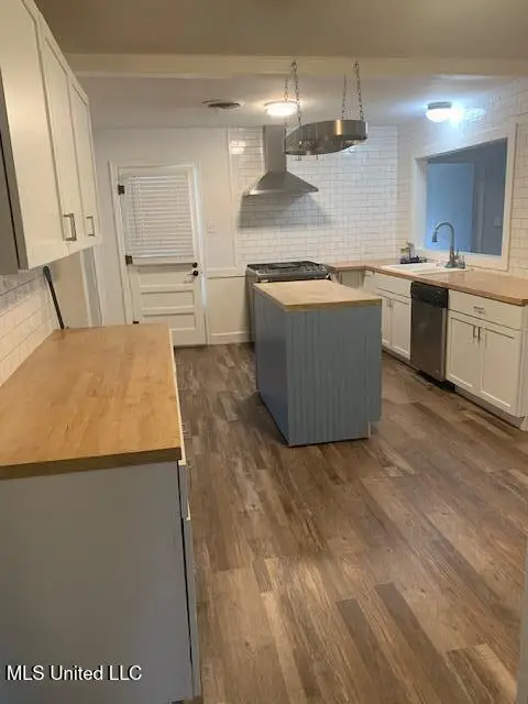 106 Laurel Avenue, Natchez, MS 39120 - Image #2