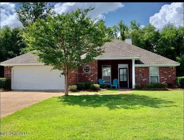 625 Post Oak Place, Pearl, MS 39208