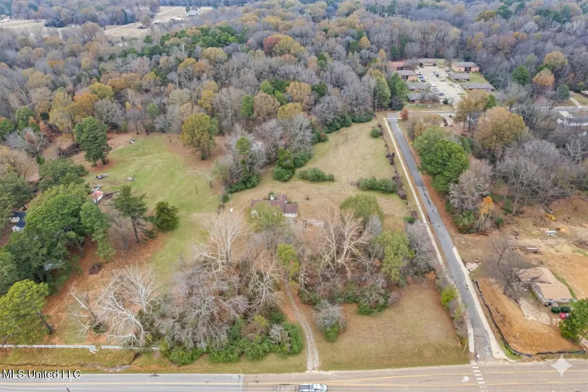 1038 W Oak Grove Road, Hernando, MS 38632 - Image #1