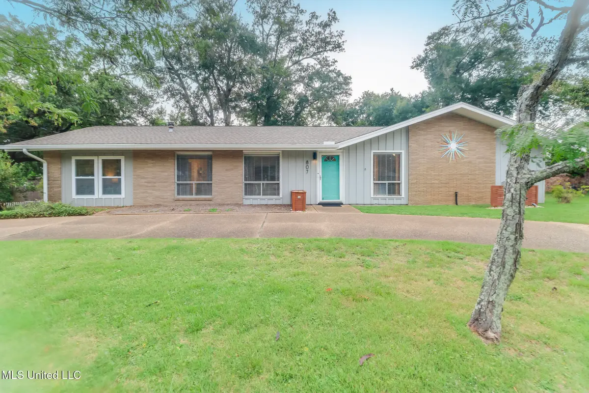 807 Mills Avenue, Gulfport, MS 39501 - Image #1