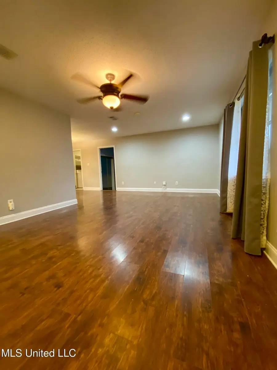 2112 Crestwood Drive, Picayune, MS 39466 - Image #2