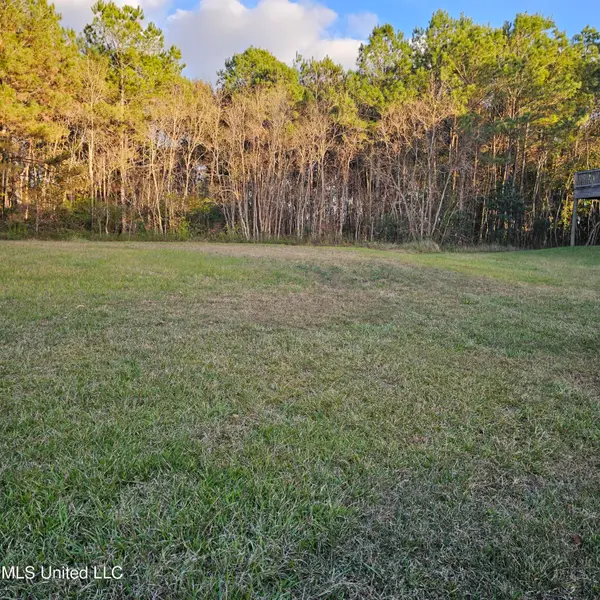 6010 & No Crescent Shore Drive, Biloxi, MS 39532