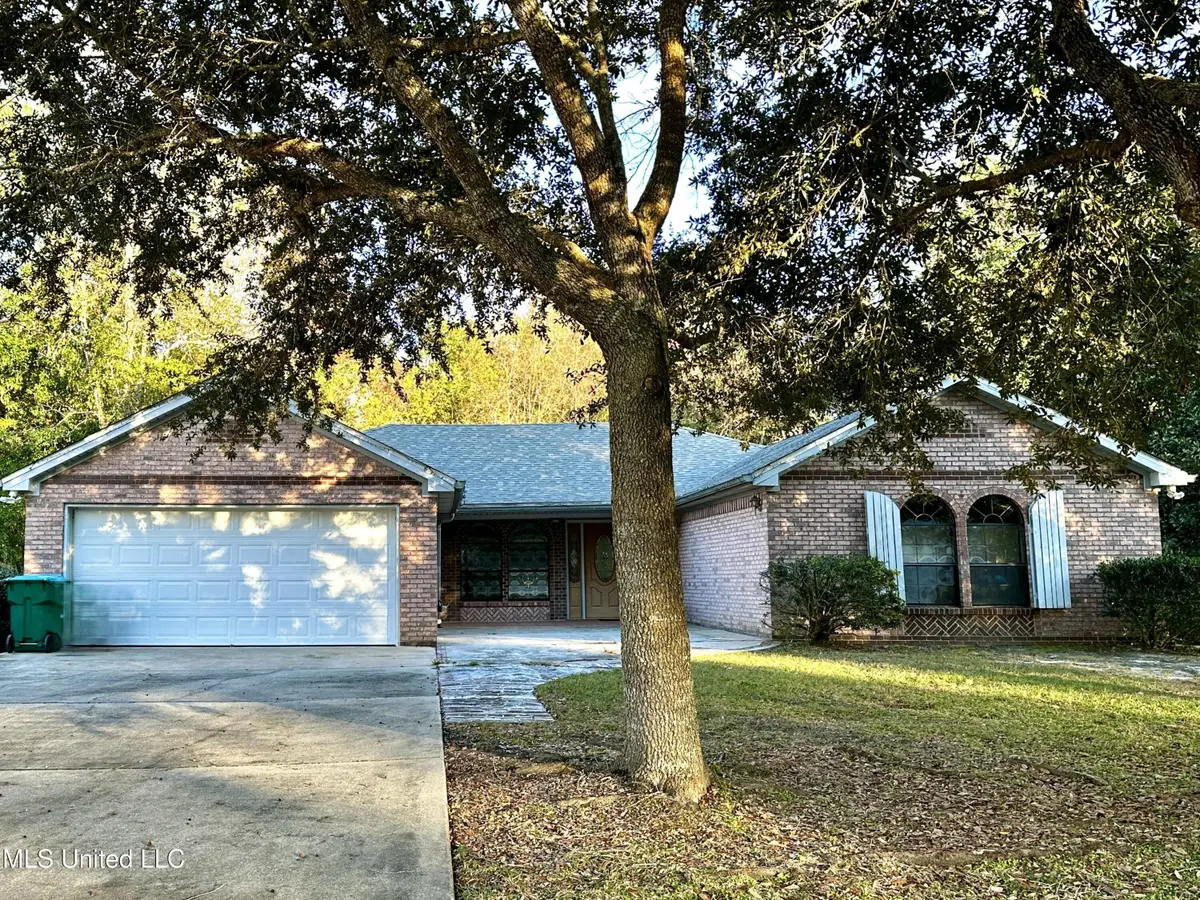 704 Hidden Oaks Drive, Ocean Springs, MS 39564 - Image #1