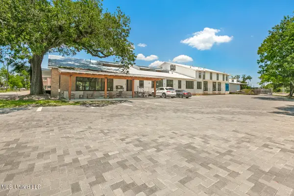 301 S Toulme Street, Bay Saint Louis, MS 39520