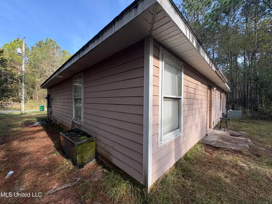 6125 E Madison Street, Bay Saint Louis, MS 39520 - Image #3