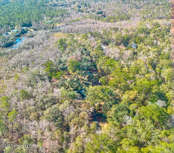 Moragas Lane, Kiln, MS 39556