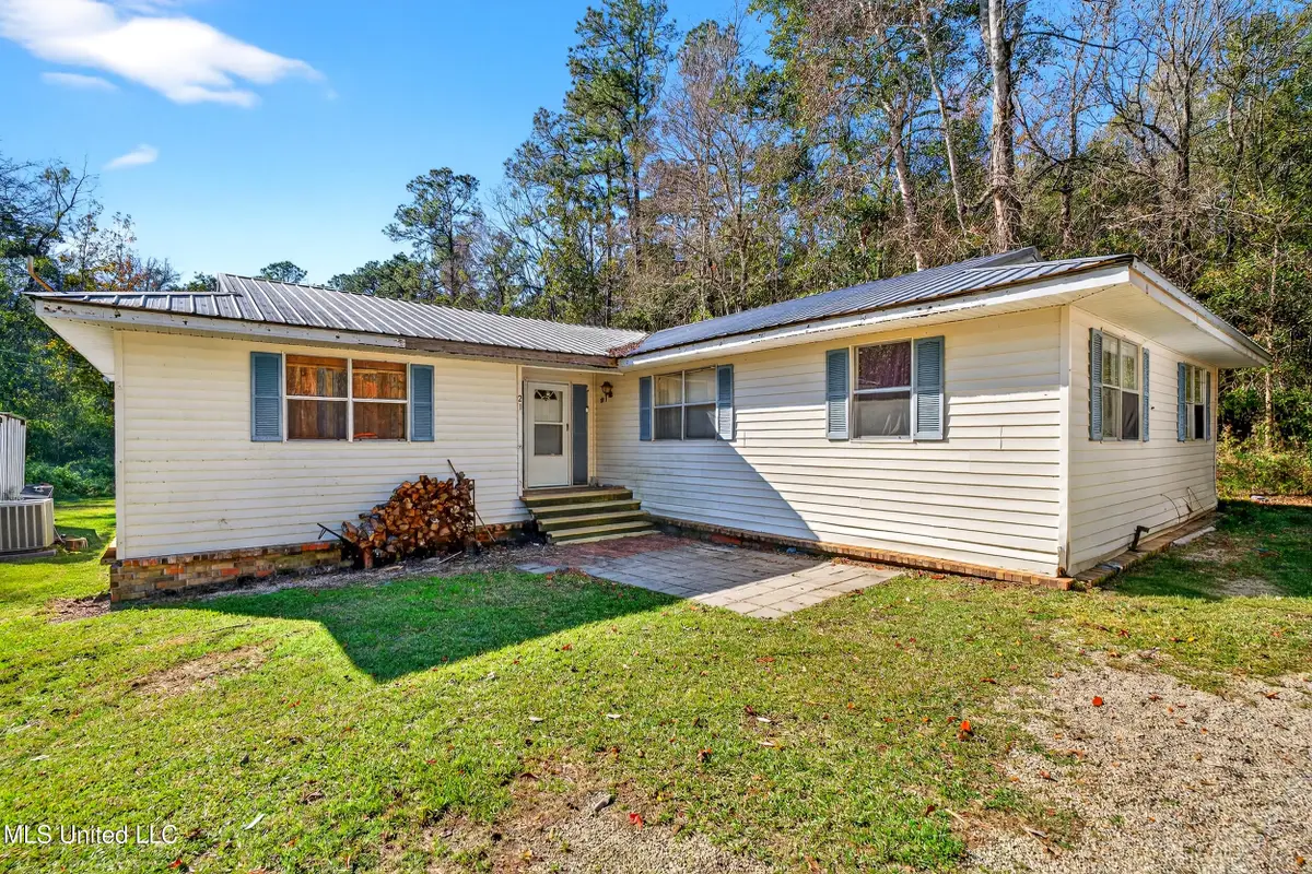 21 Richard Johnson Road, Carriere, MS 39426 - Image #1