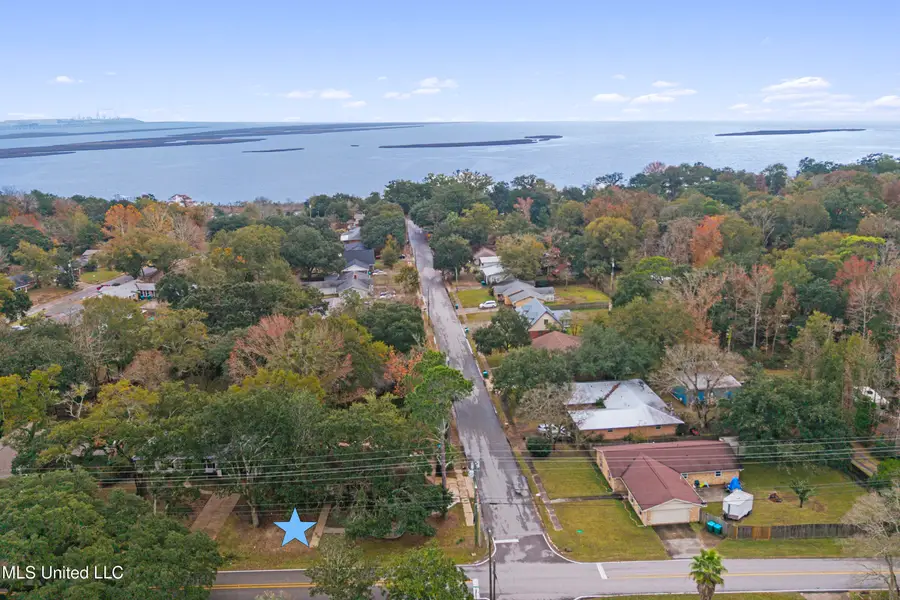 831 Graveline Road, Gautier, MS 39553 - #2