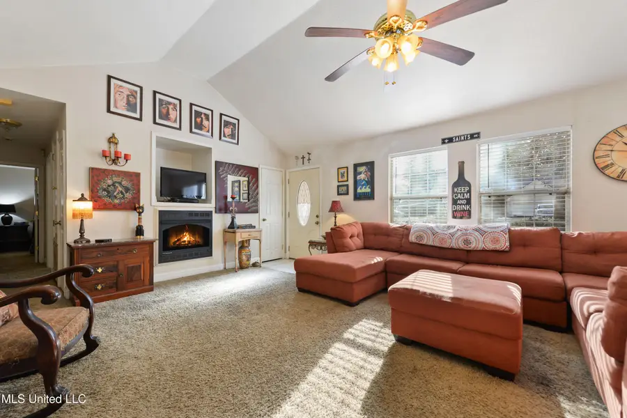 612 Oak Street, Ocean Springs, MS 39564 - #3