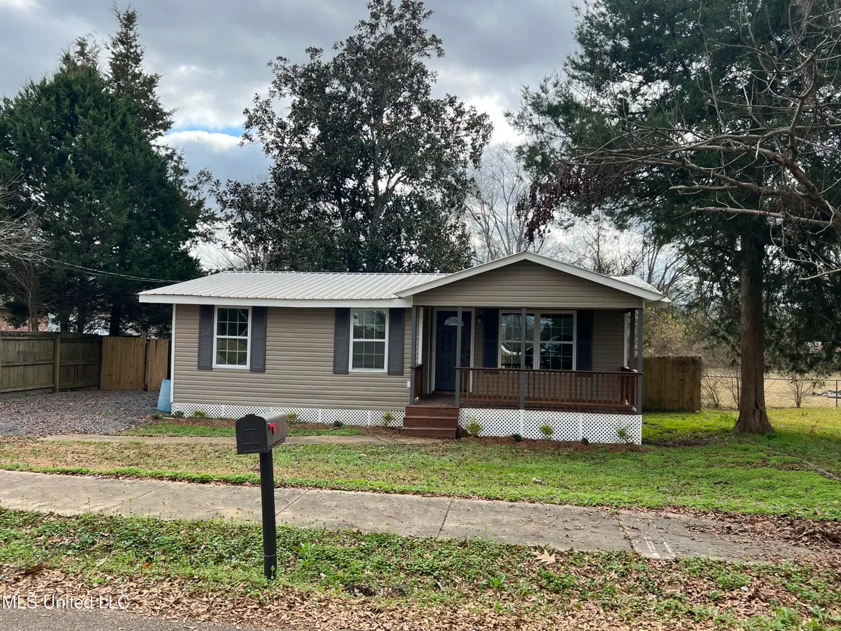 410 Heslep Street, Pelahatchie, MS 39145 - Image #1