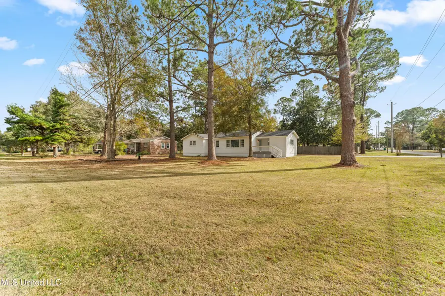 23 39th Street, Gulfport, MS 39507 - Image #2