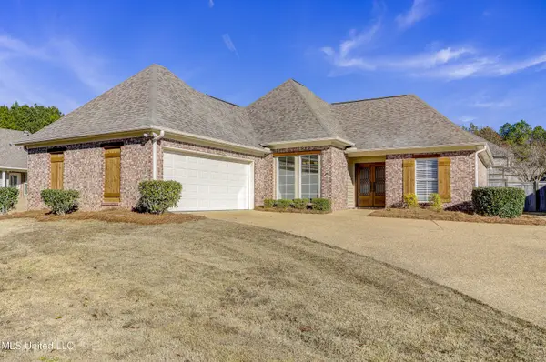 101 Burnham Court, Clinton, MS 39056