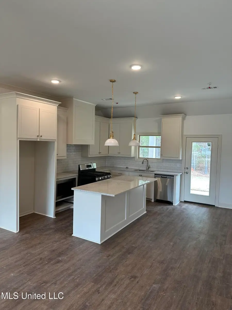 947 Riverside Lane, Pearl, MS 39208 - Image #3